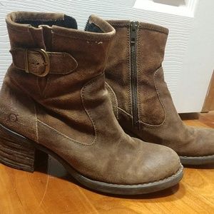 Born Gunn suede boots